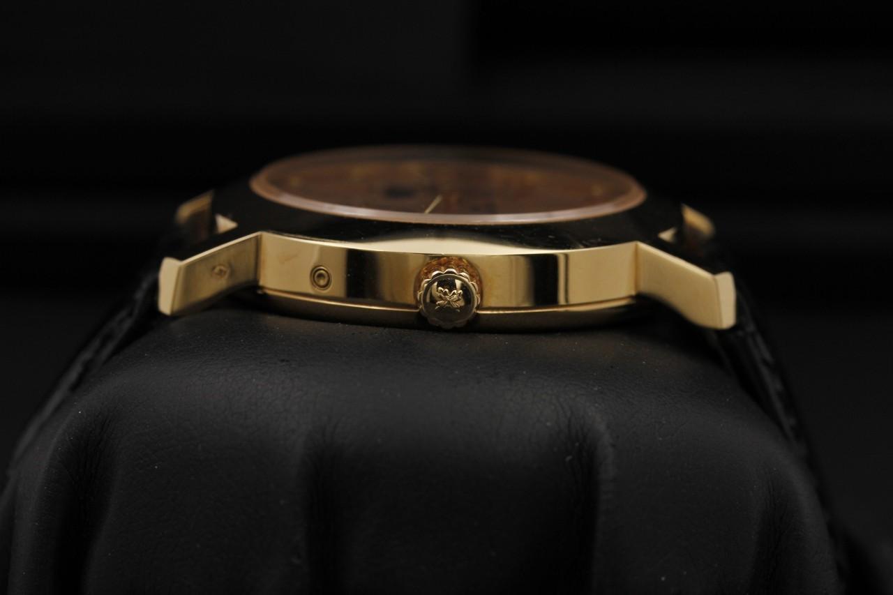Watch Image 3