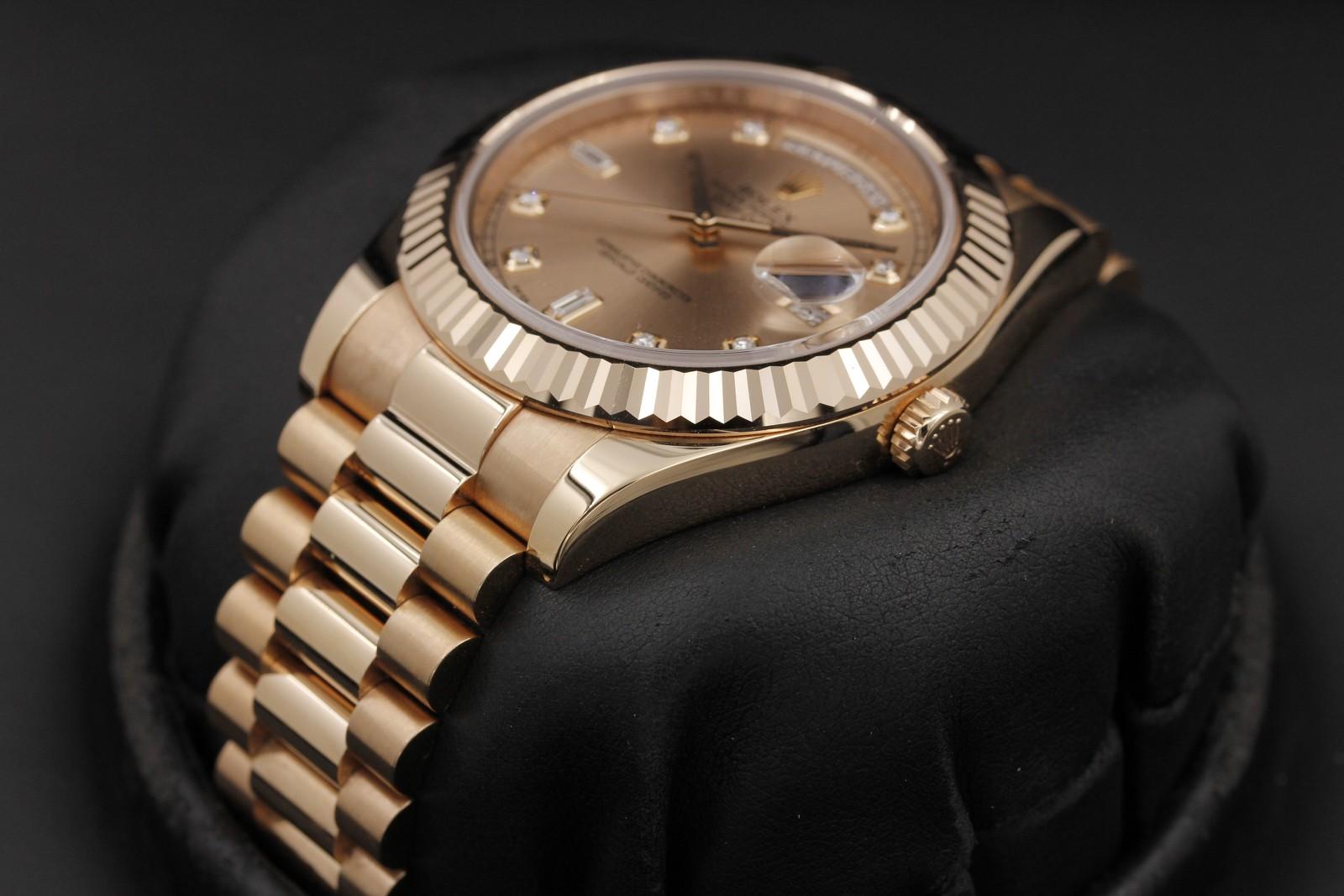 Watch Image 2