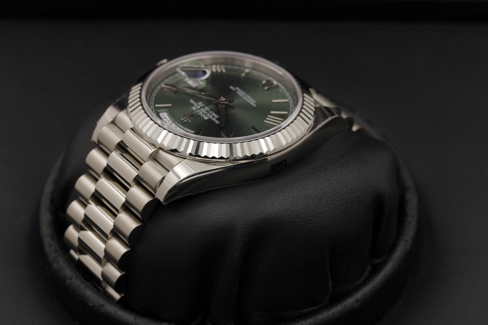 Watch Image 5