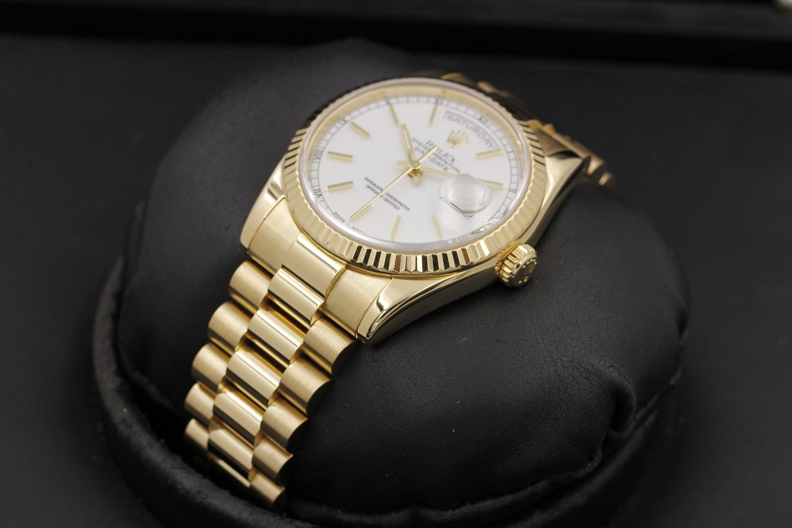 Watch Image 2