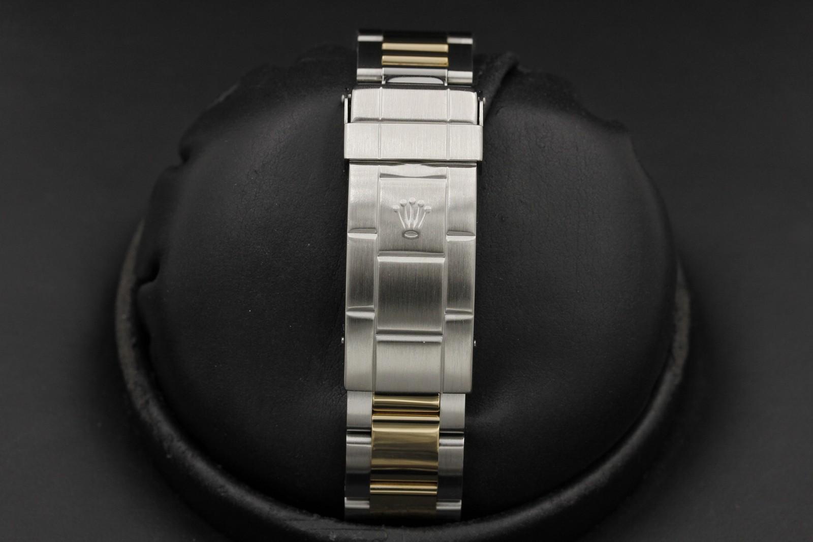 Watch Image 7