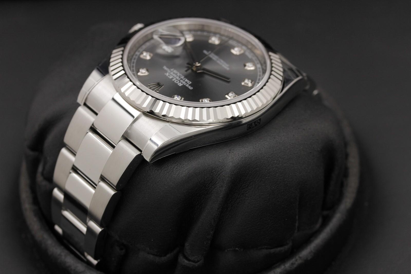 Watch Image 5