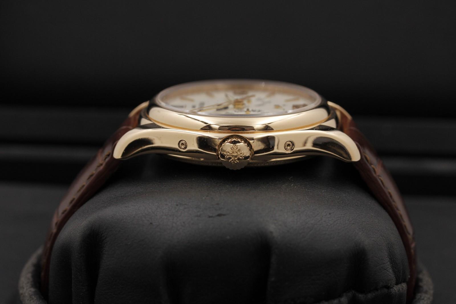 Watch Image 3