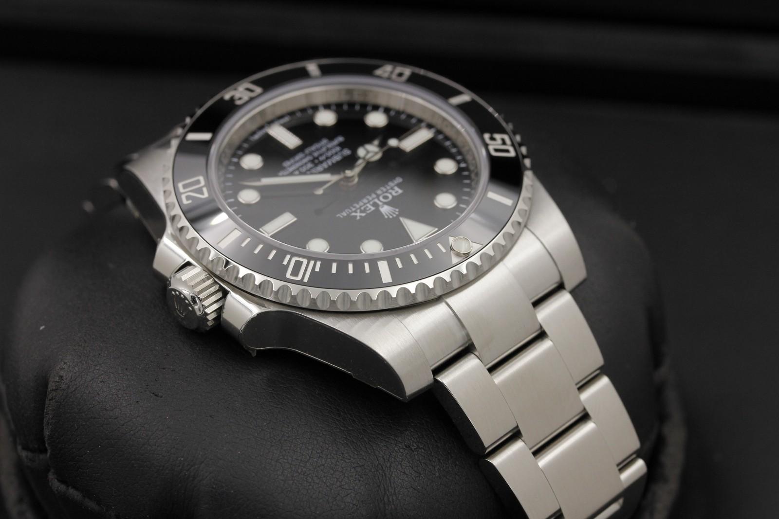 Watch Image 4