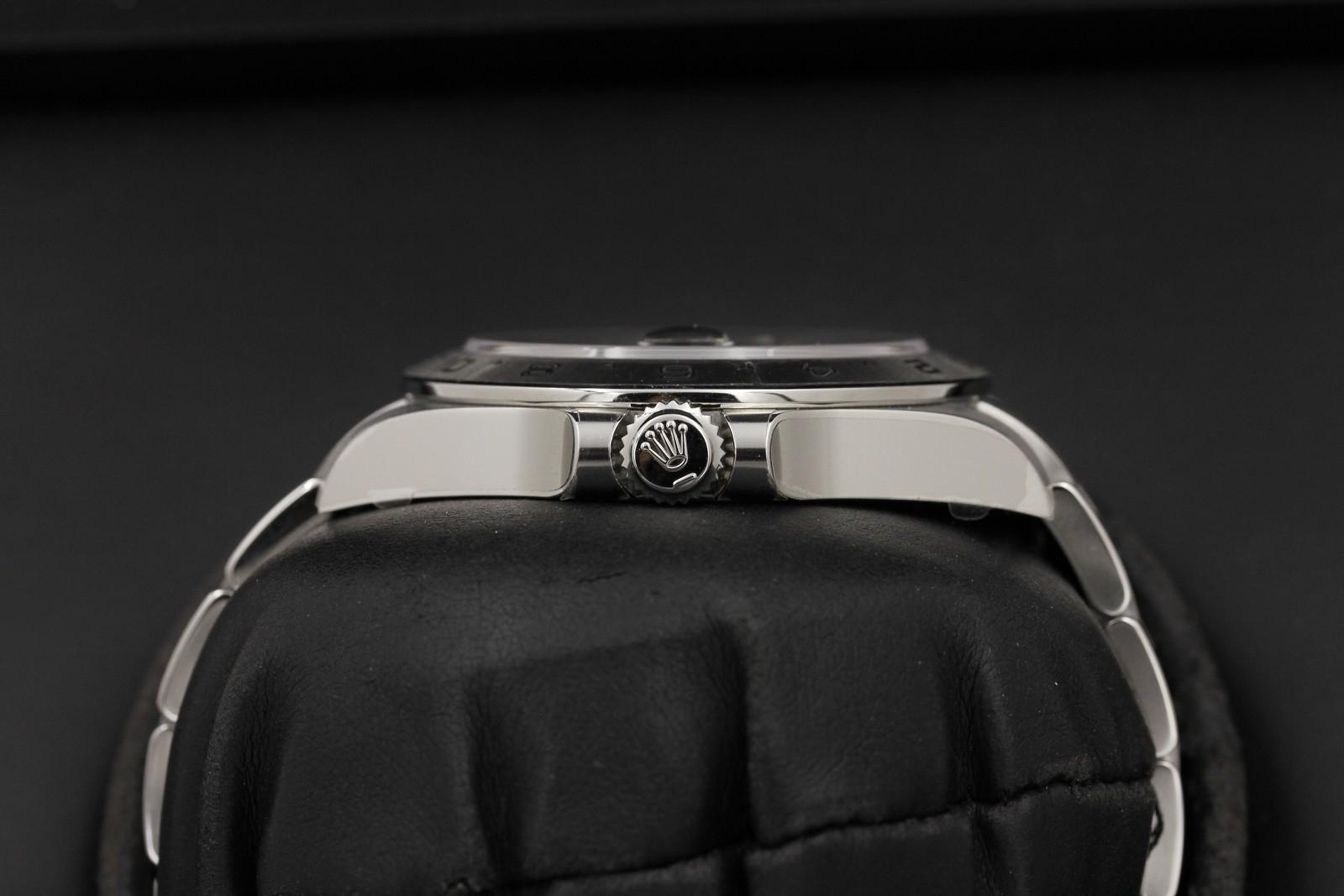 Watch Image 3