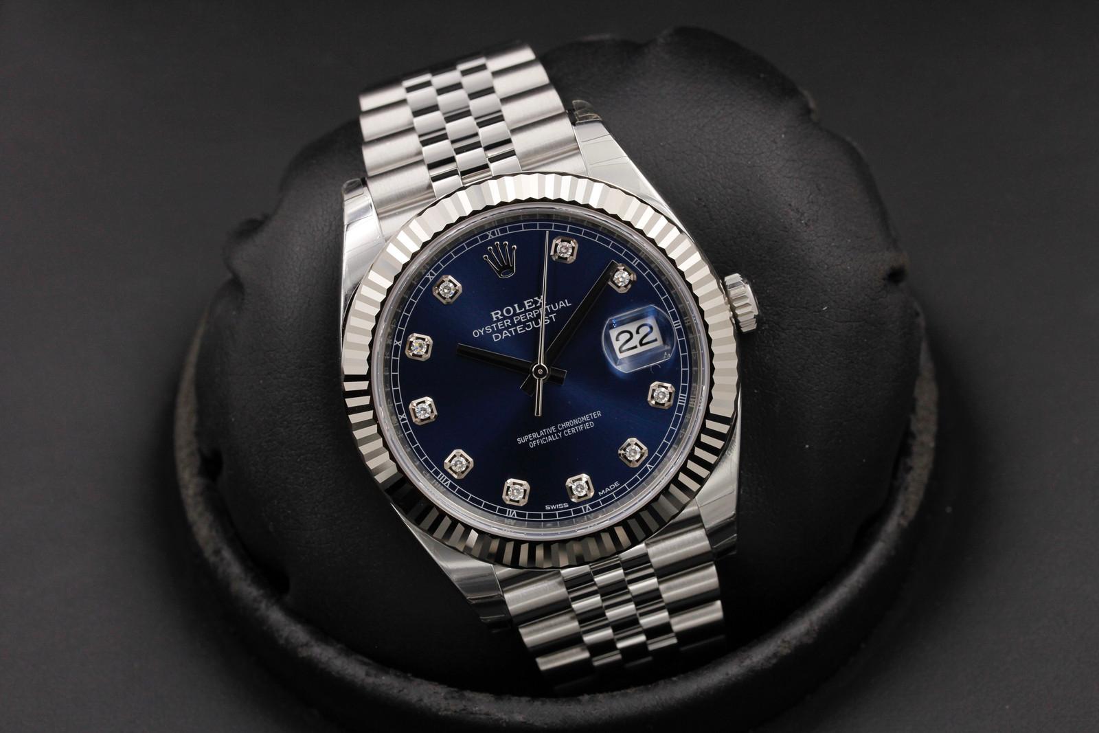 Watch Image 9