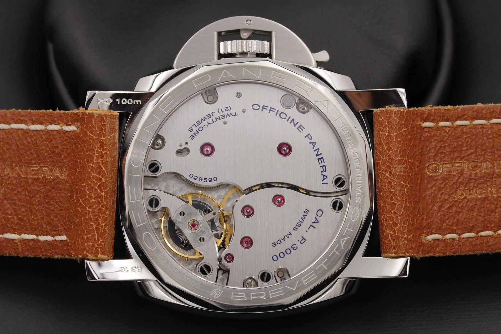 Watch Image 10