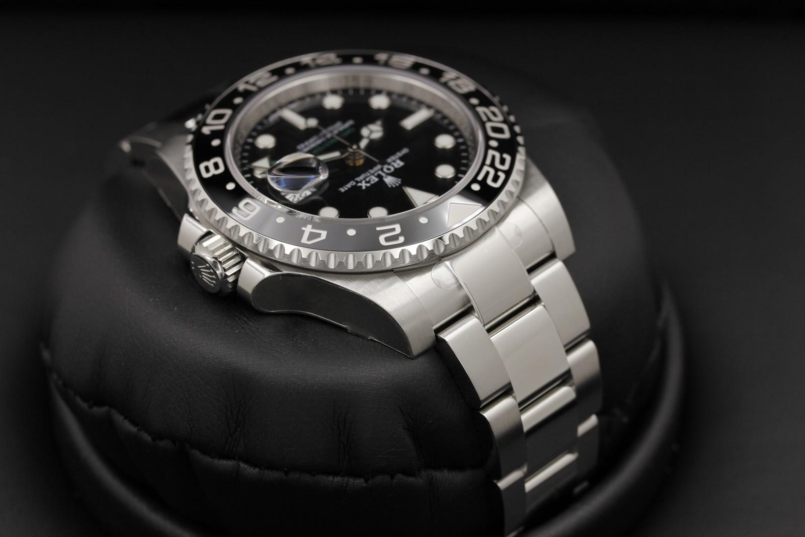 Watch Image 4