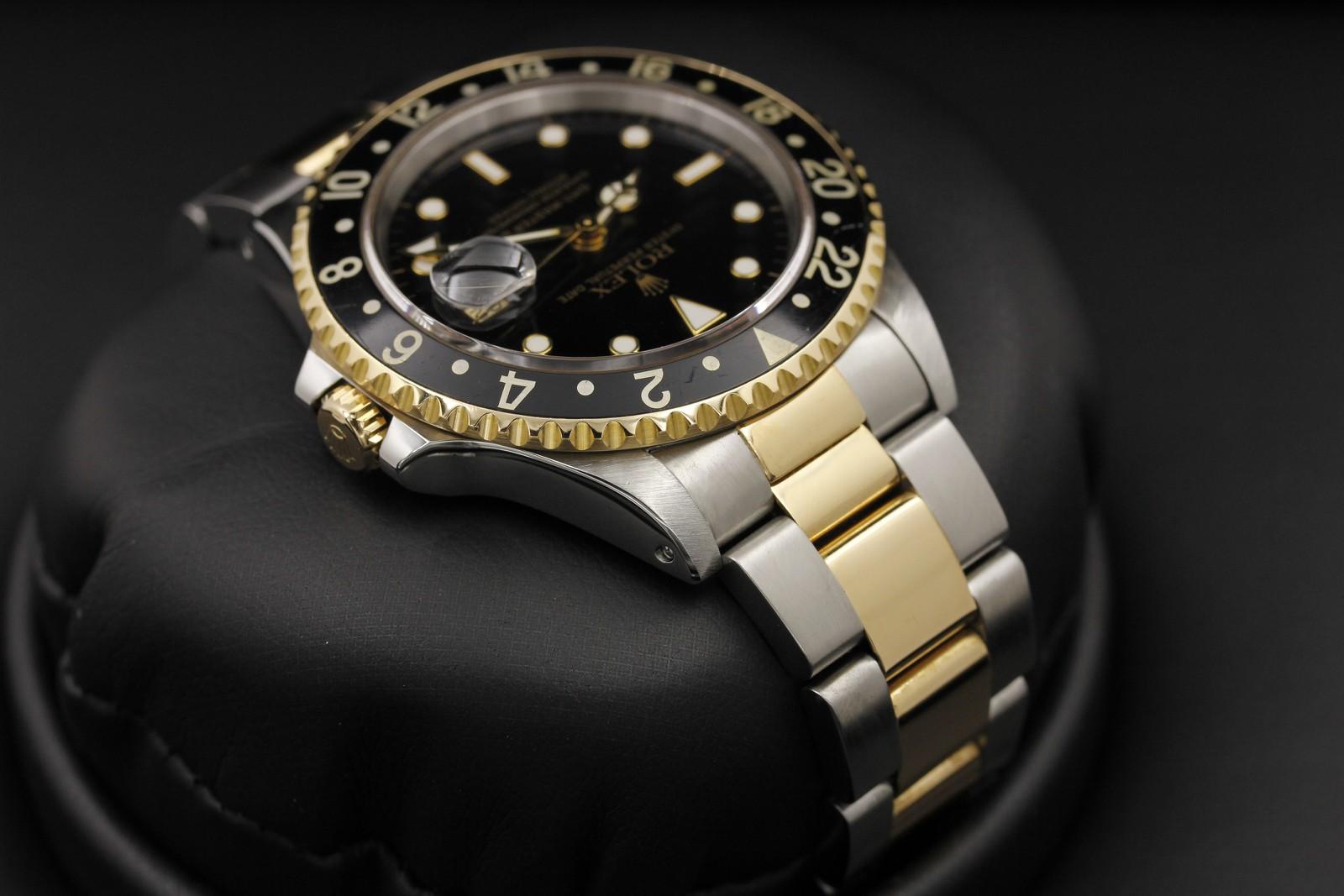 Watch Image 4