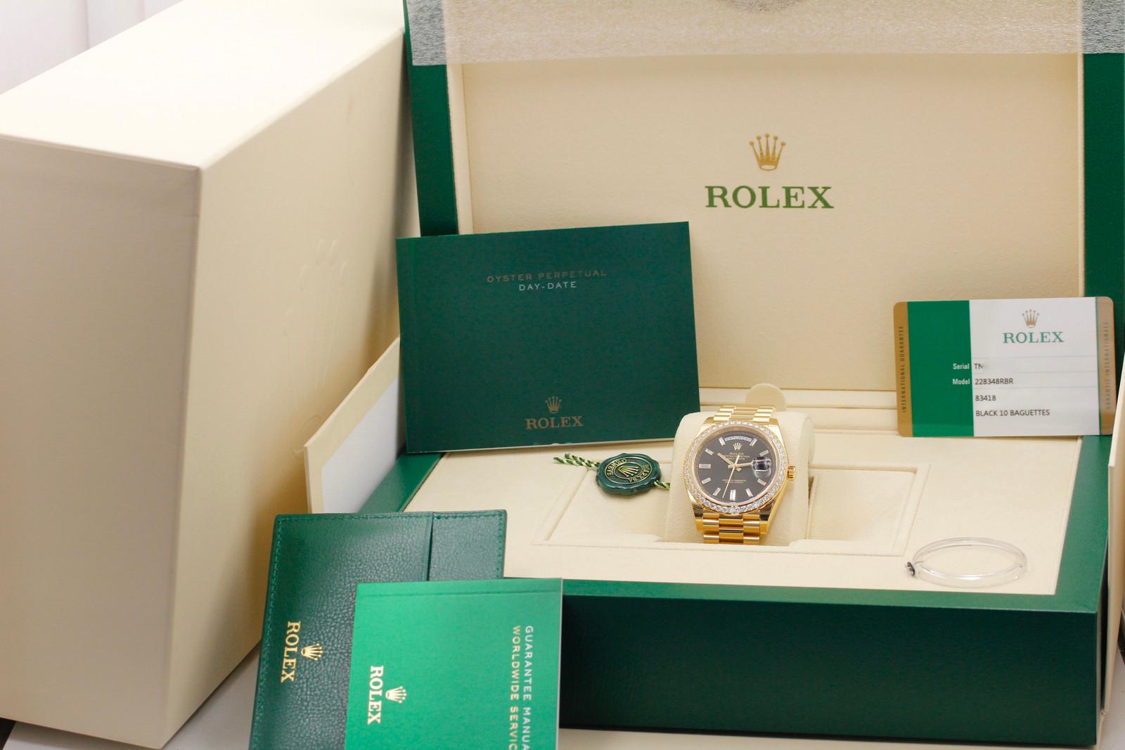 Watch Image 10