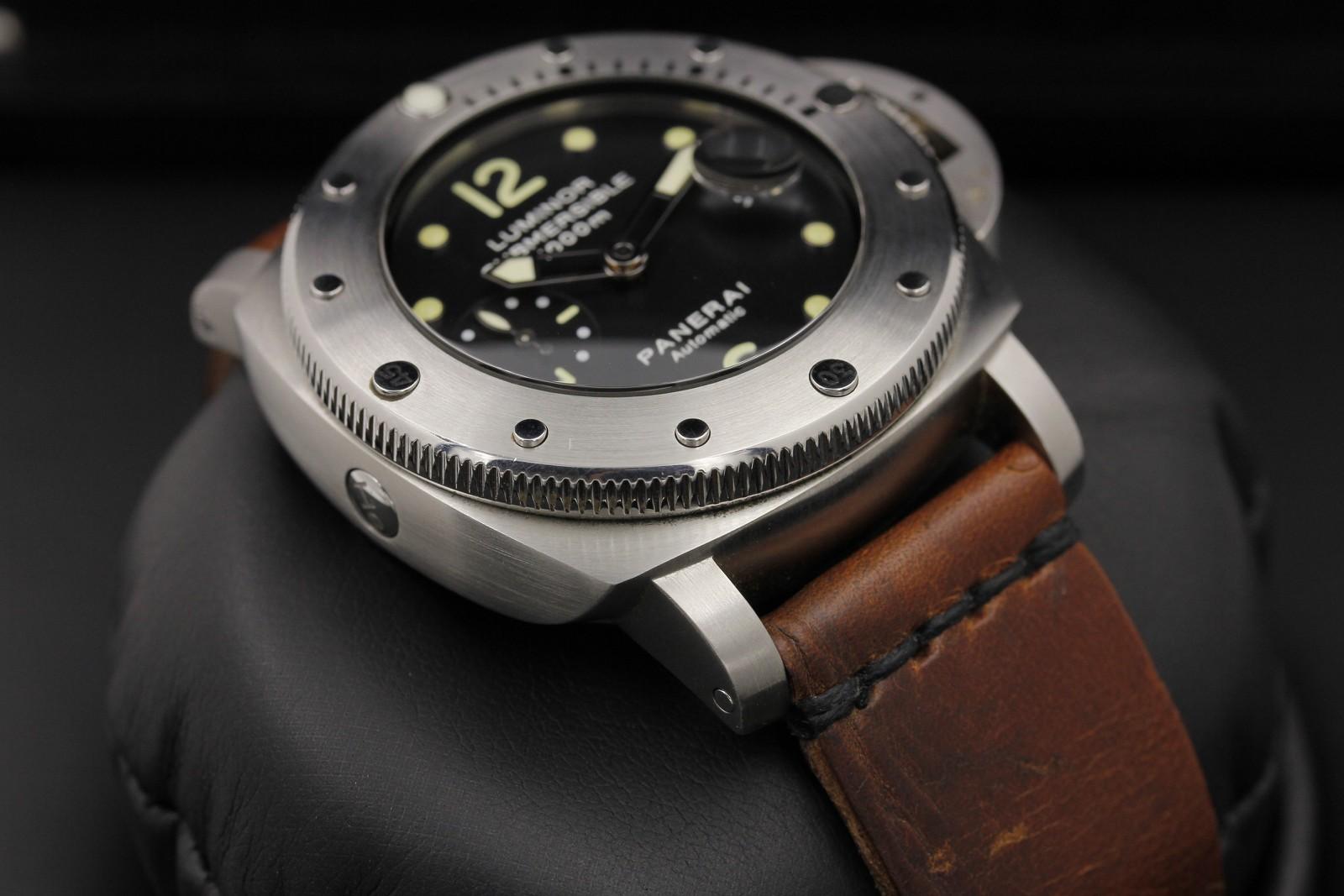 Watch Image 6