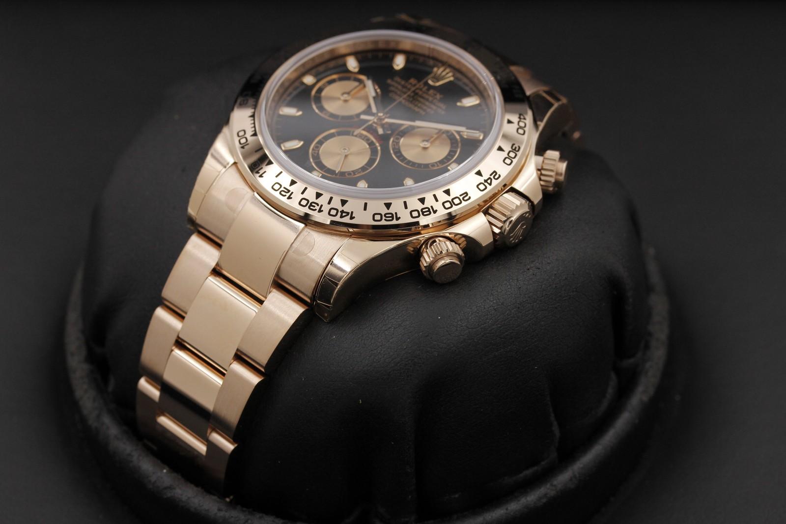 Watch Image 2