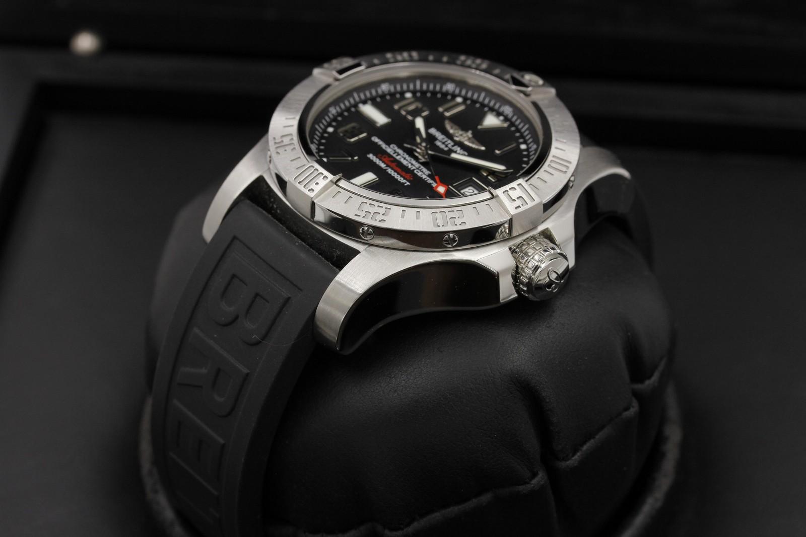 Watch Image 2
