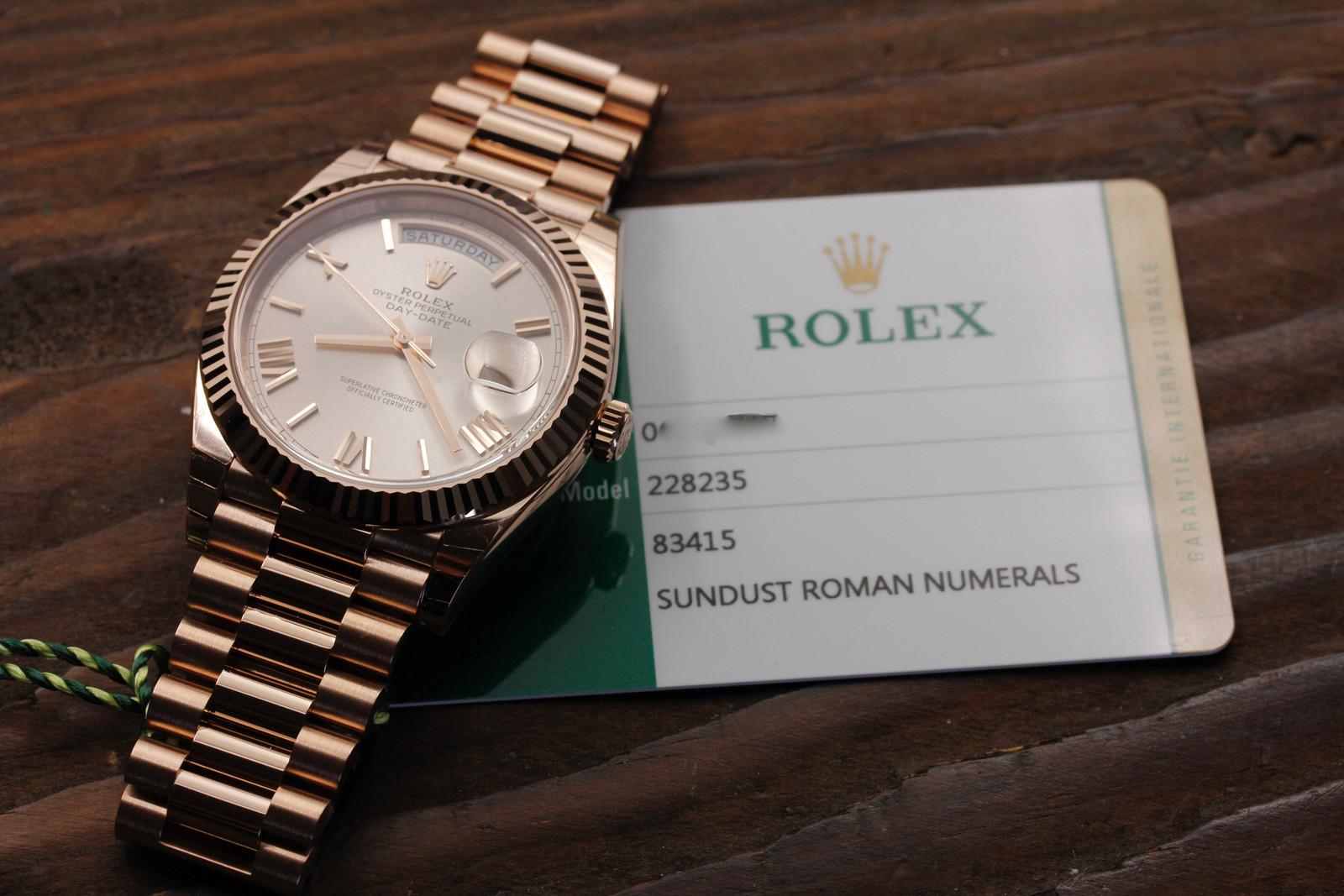 Watch Image 10