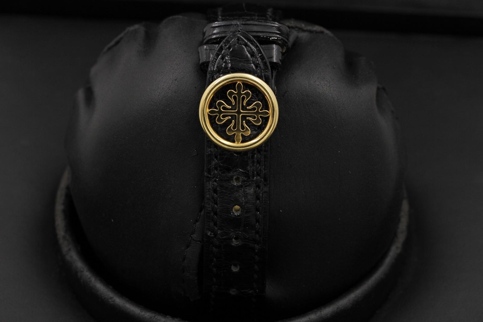 Watch Image 7