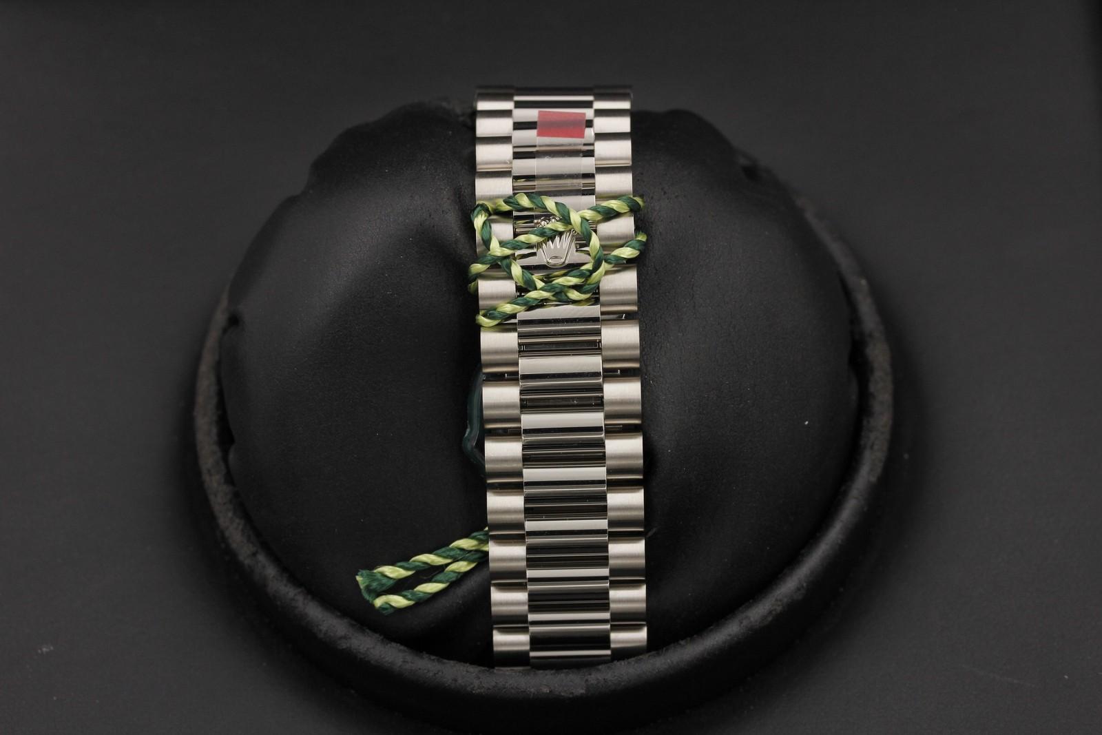 Watch Image 7
