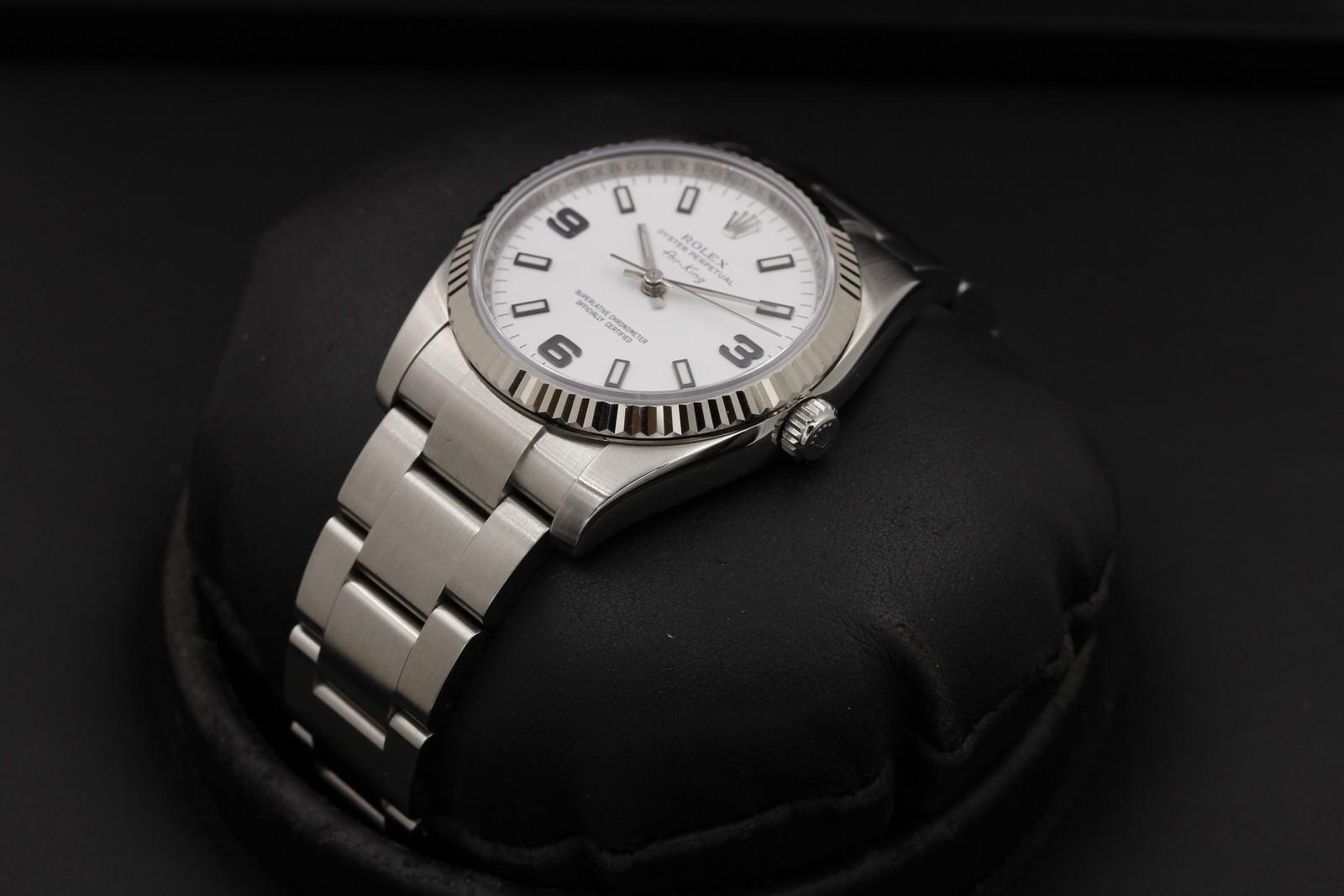 Watch Image 2