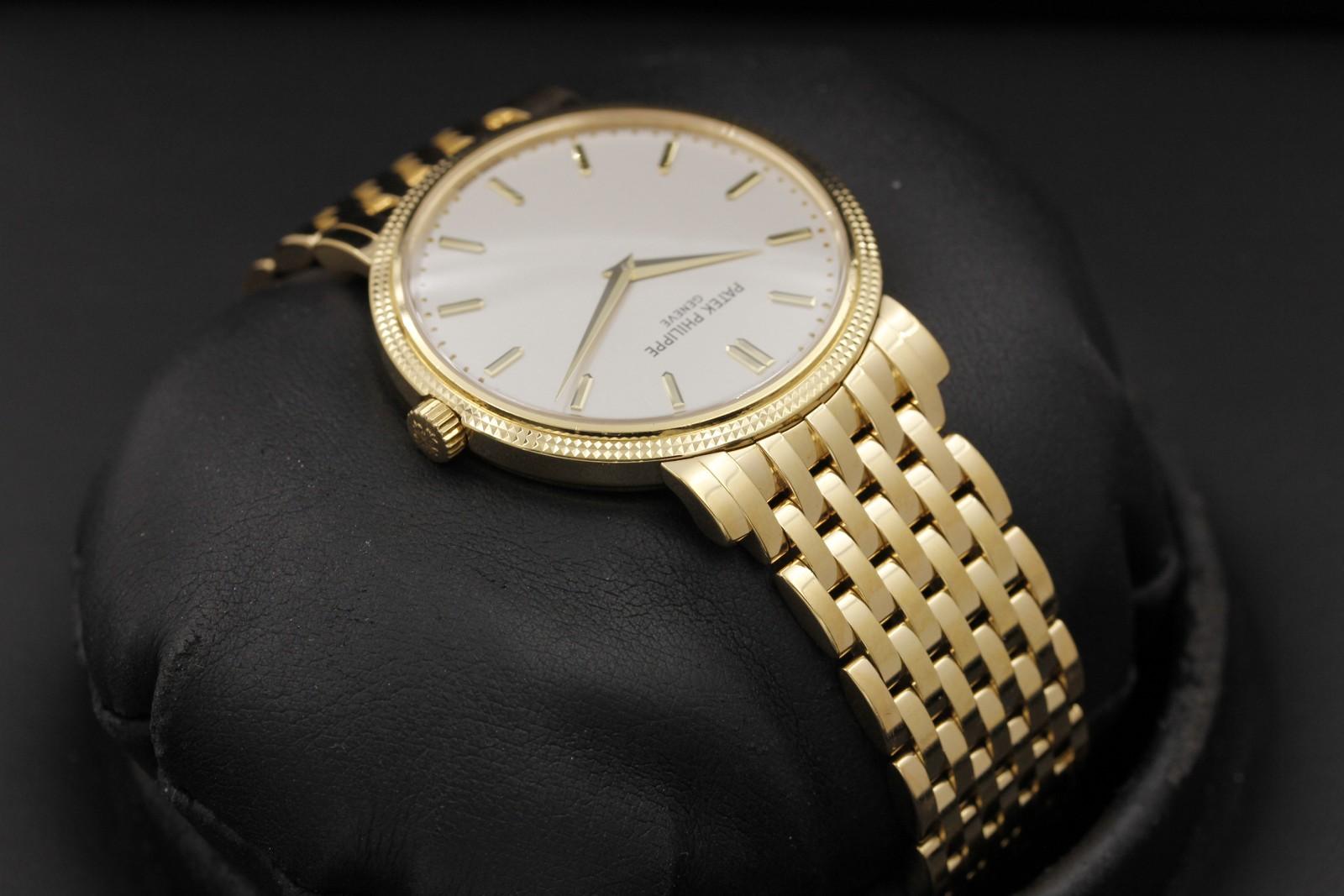 Watch Image 4