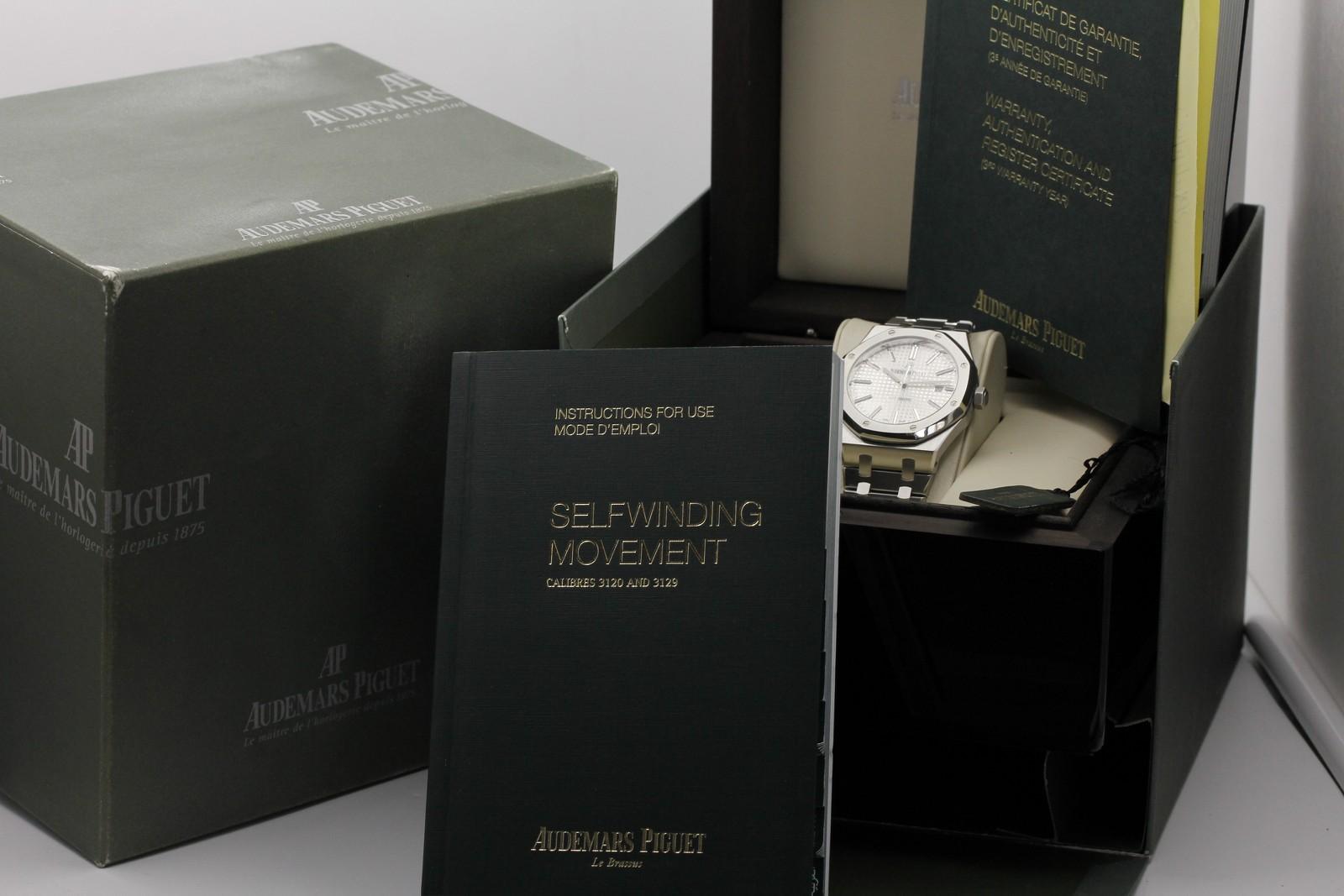 Watch Image 12