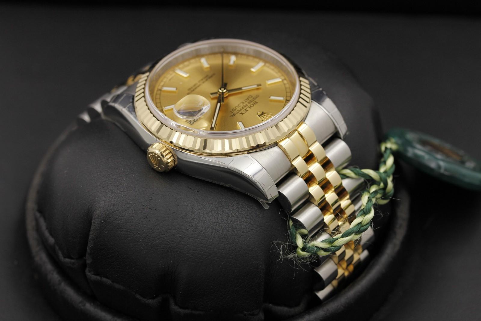 Watch Image 4