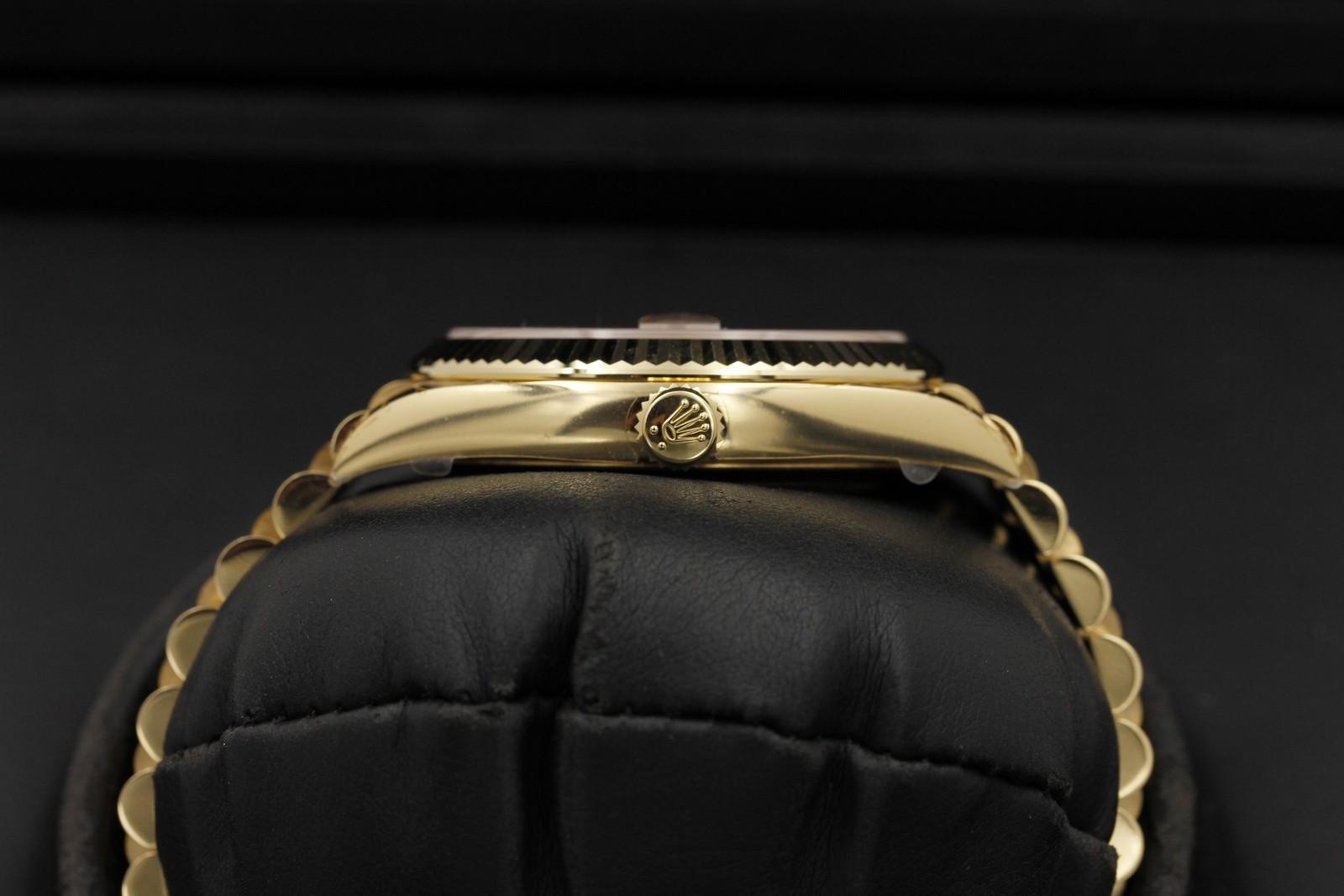 Watch Image 3
