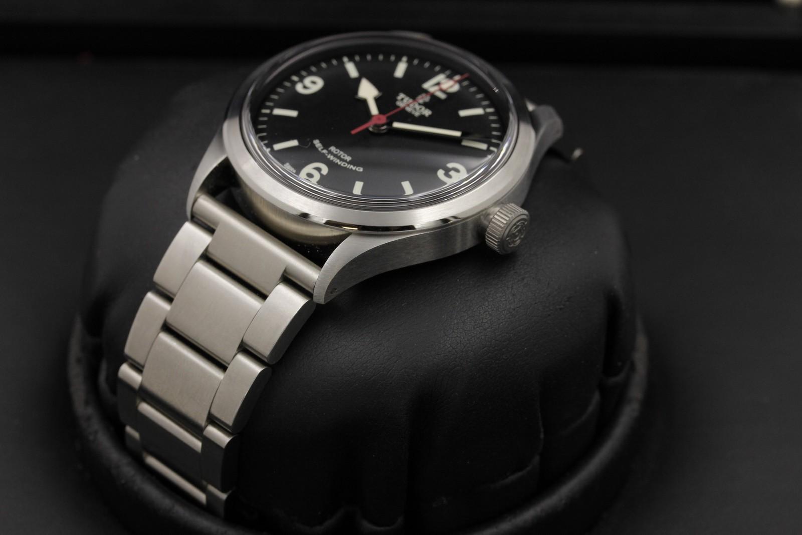Watch Image 2