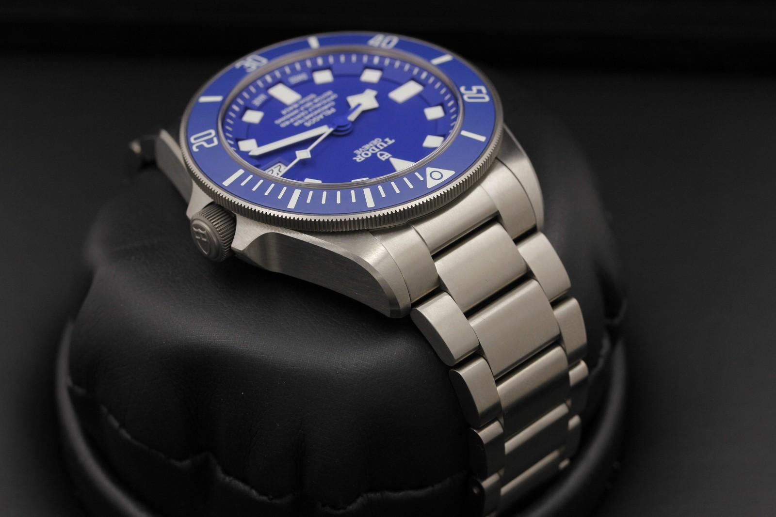 Watch Image 4