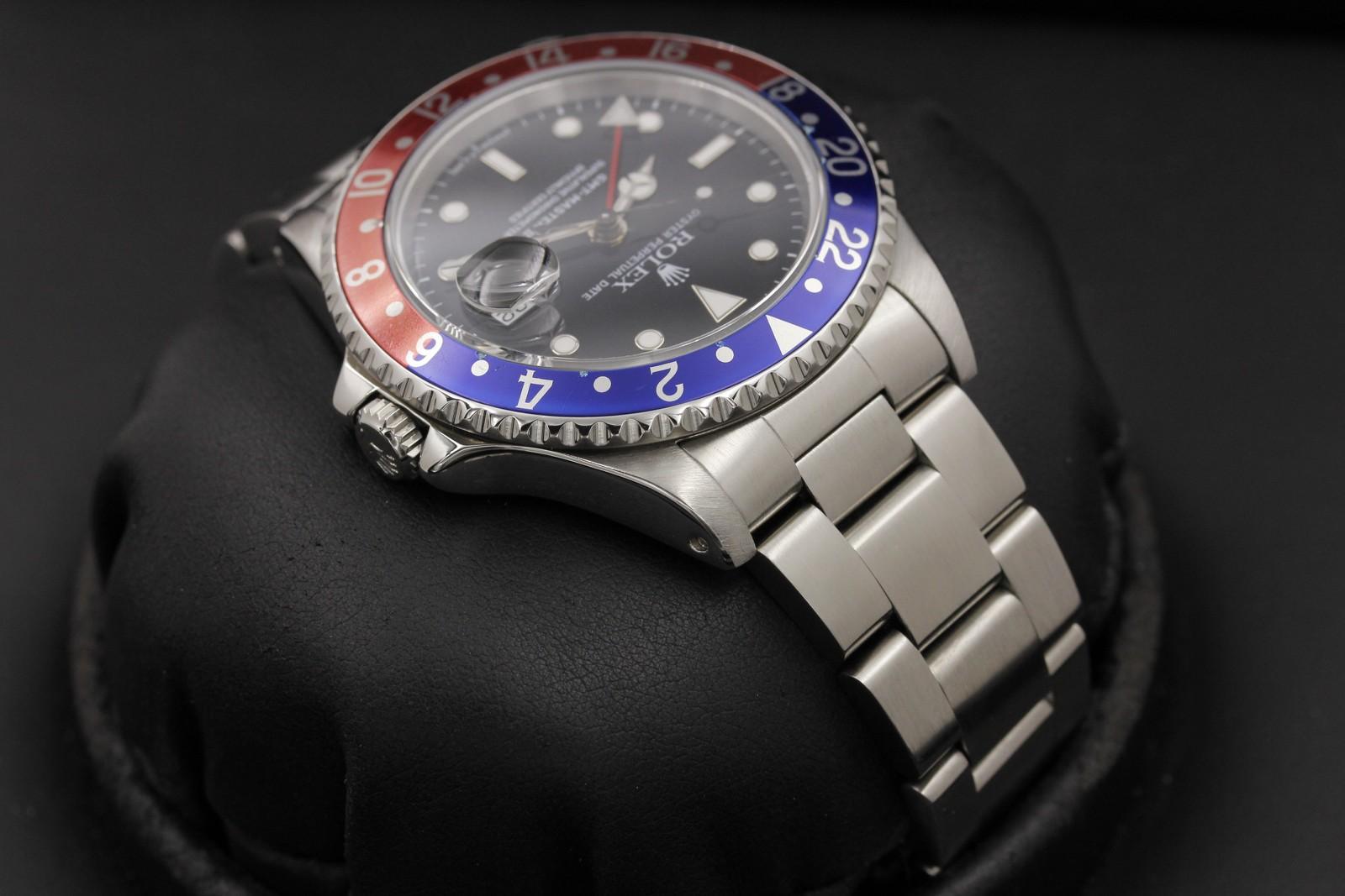 Watch Image 4