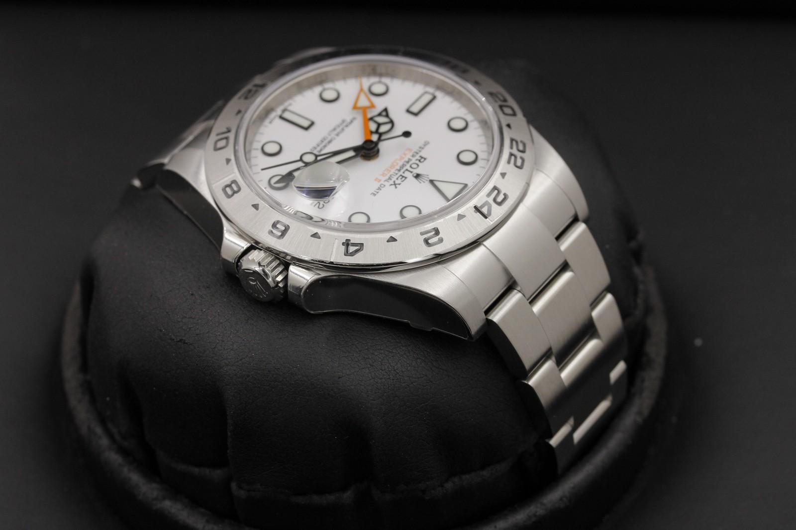 Watch Image 4