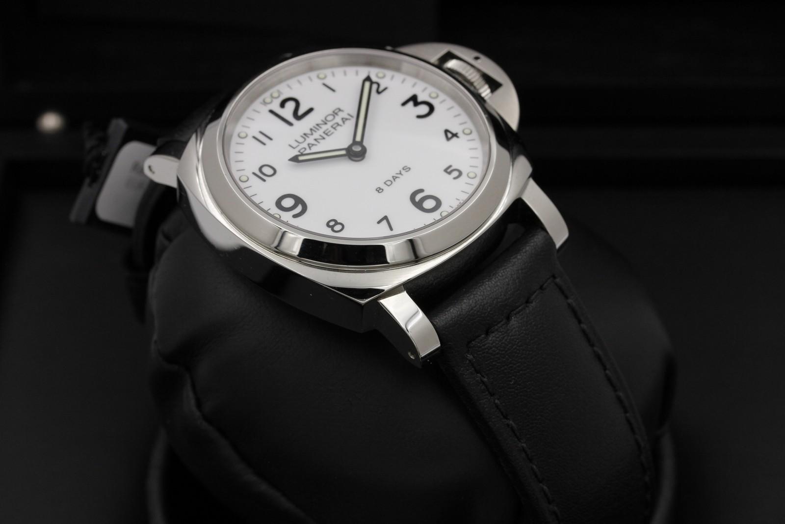 Watch Image 6