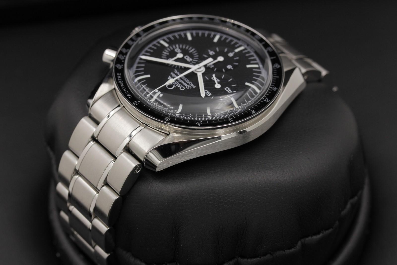Watch Image 5