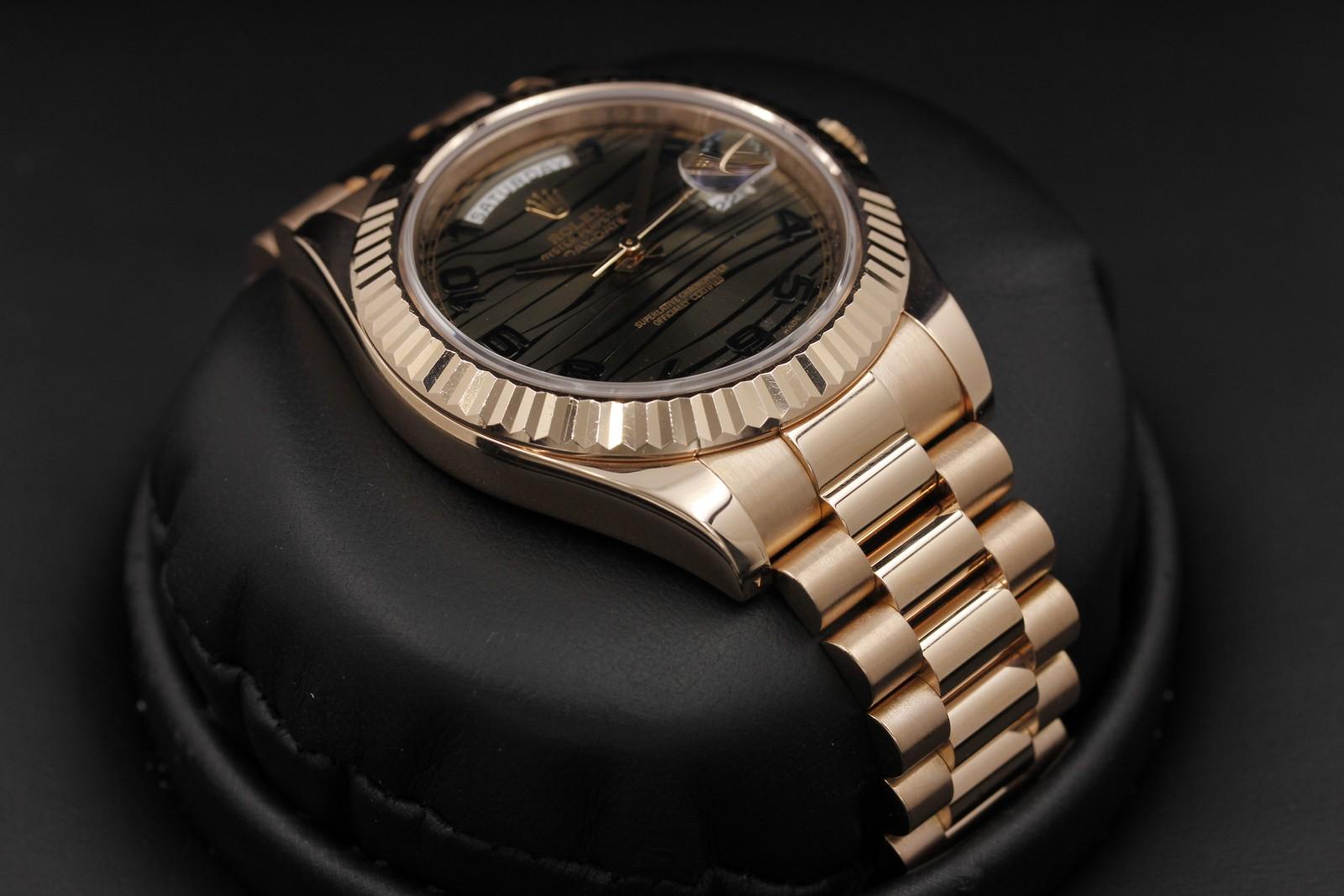 Watch Image 6