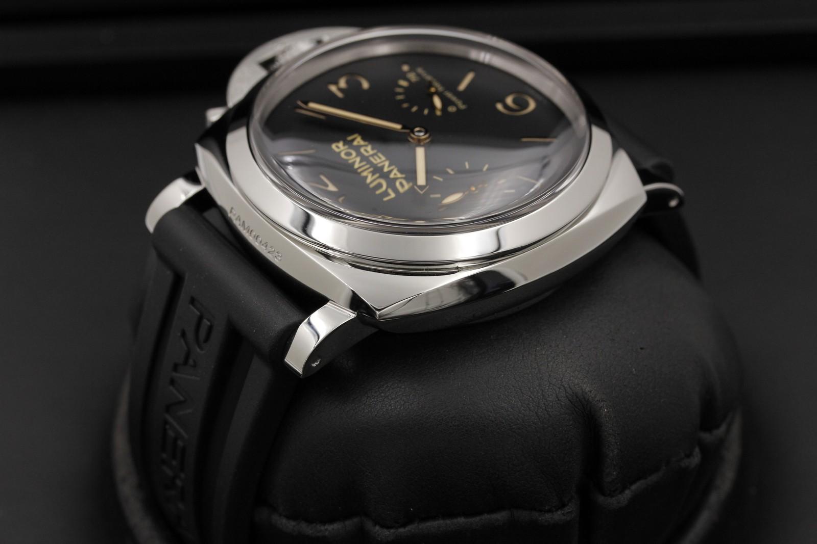 Watch Image 5
