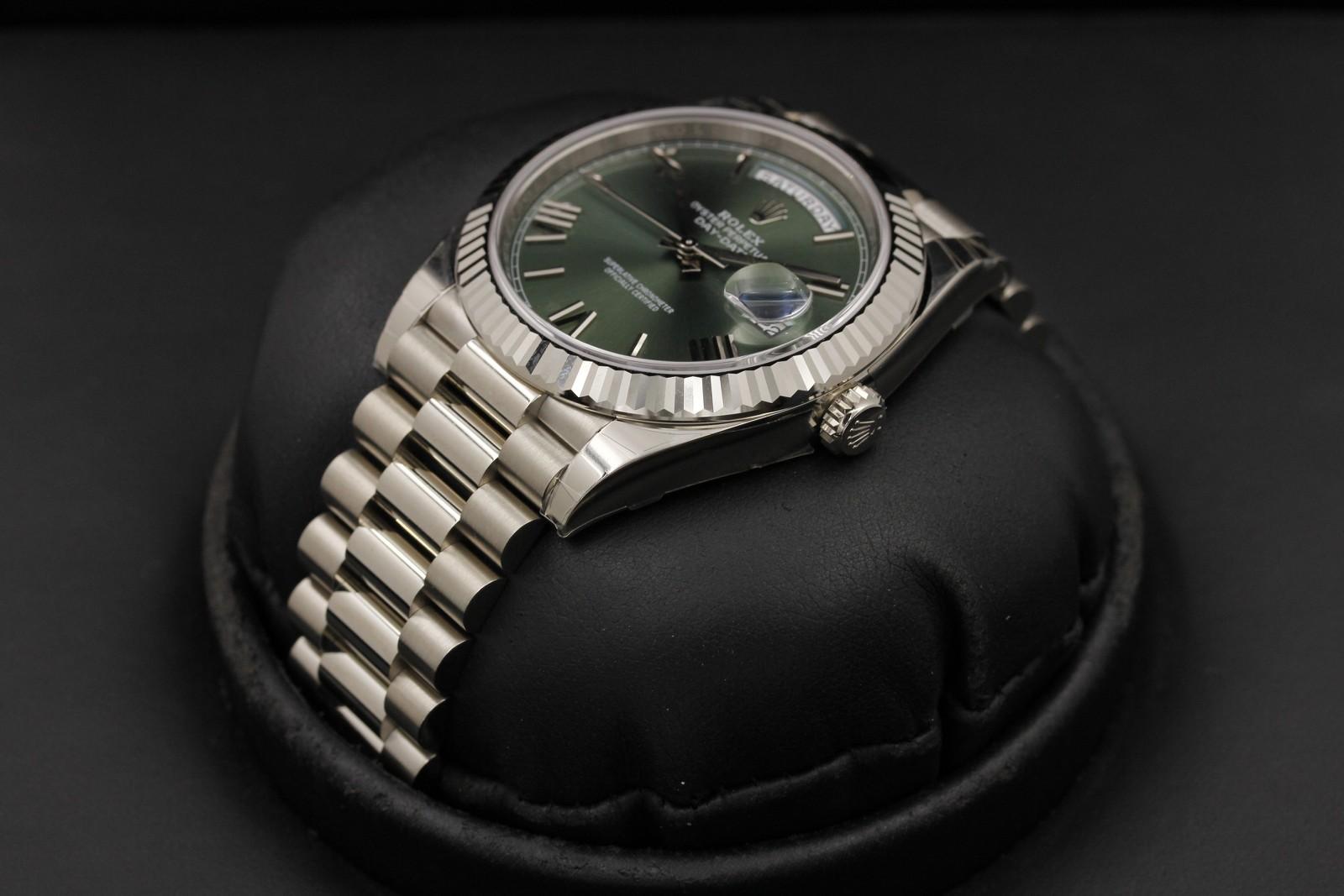 Watch Image 2