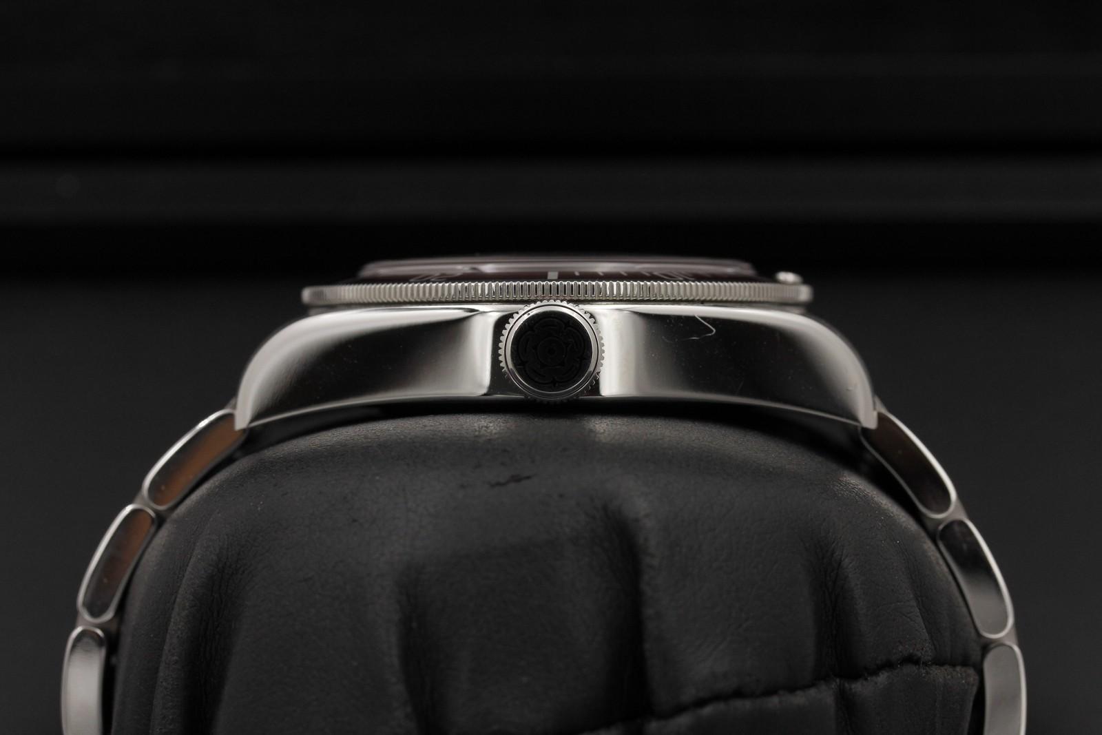 Watch Image 3