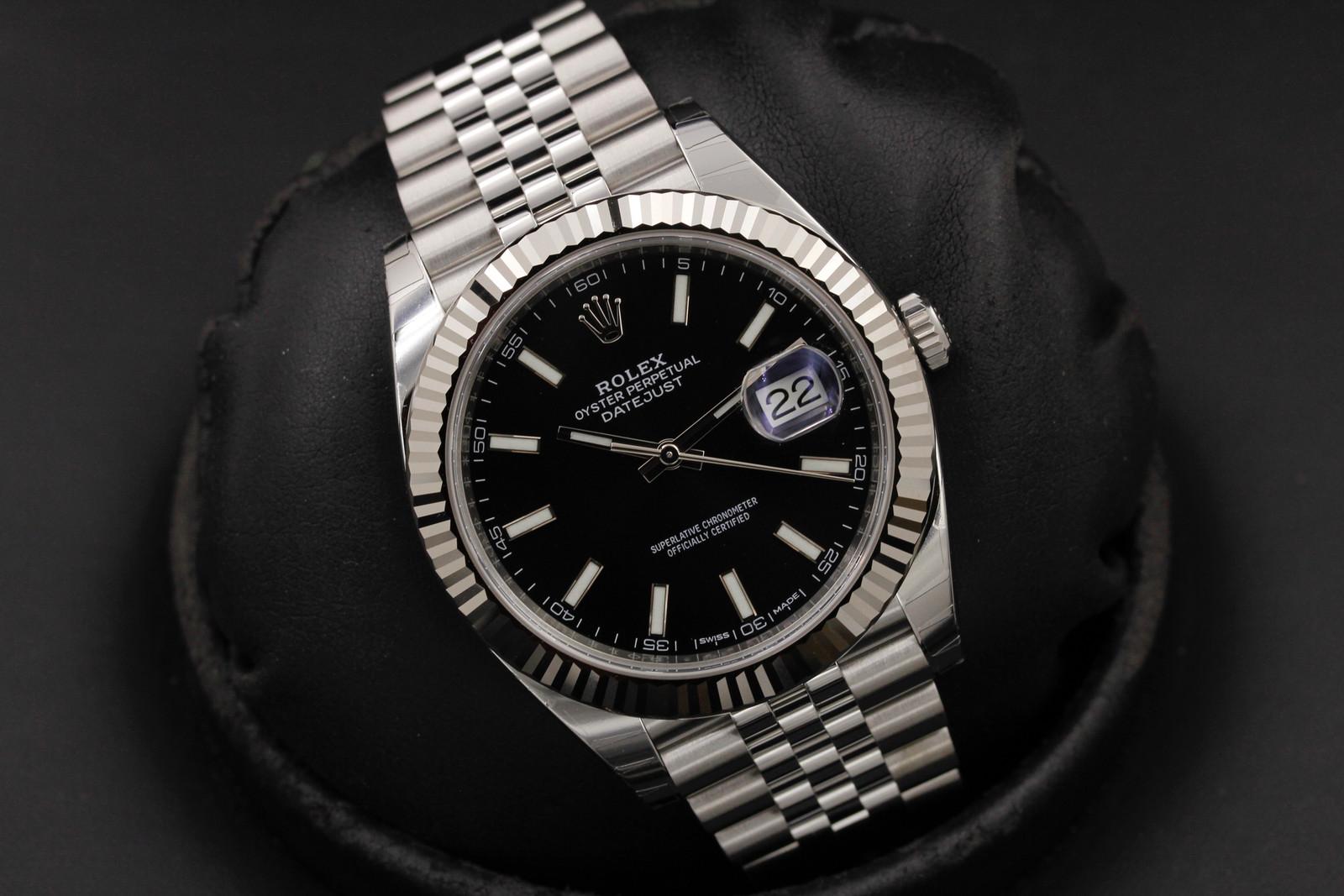 Watch Image 9