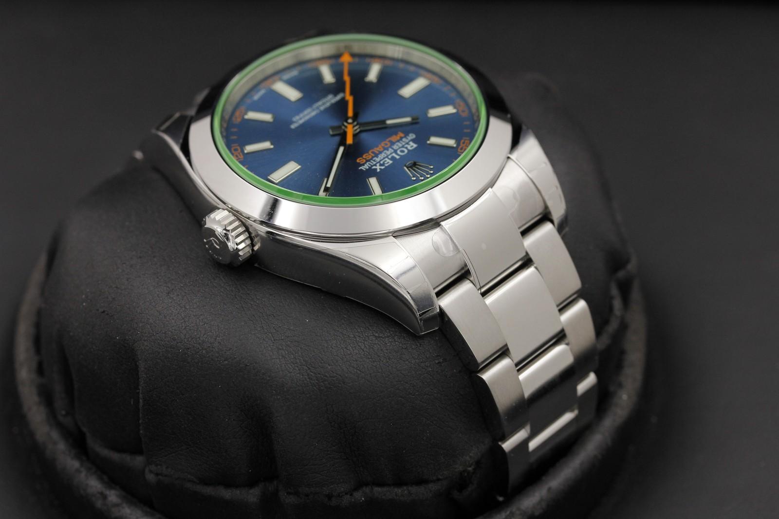 Watch Image 4