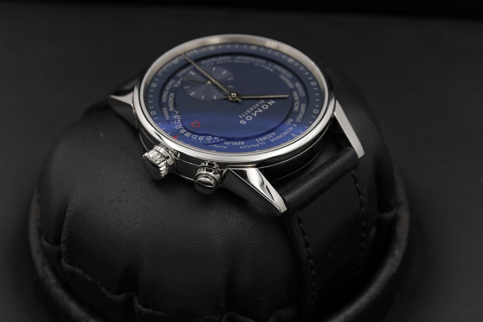Watch Image 4