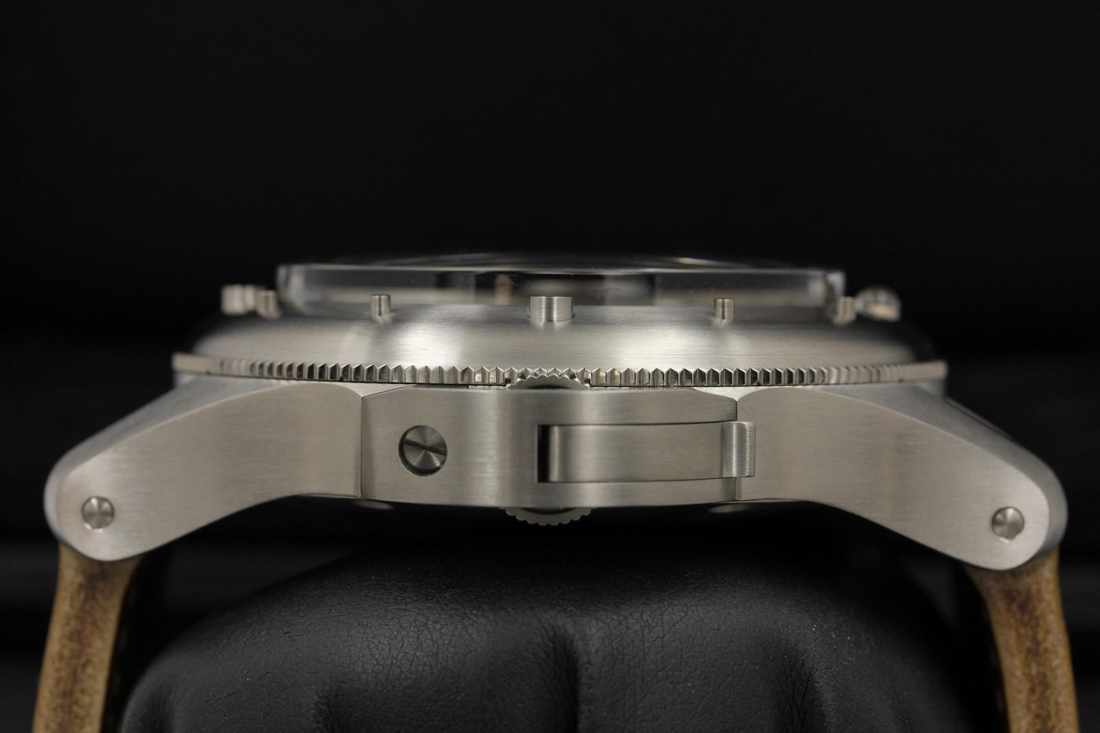 Watch Image 3