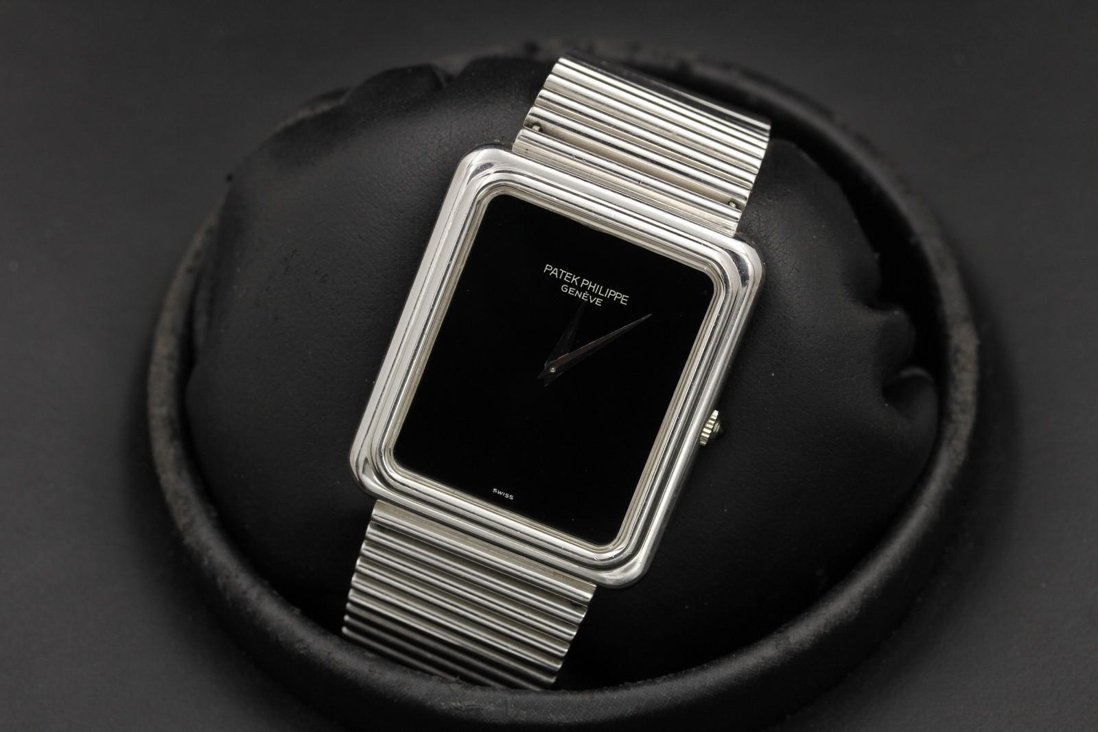 Watch Image 11