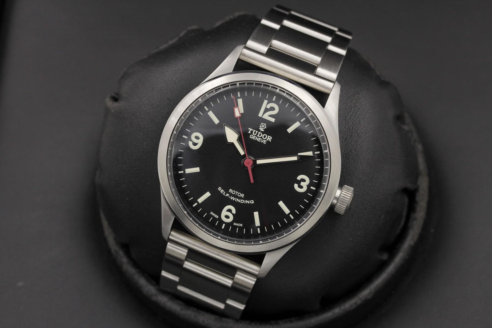 Watch Image 8