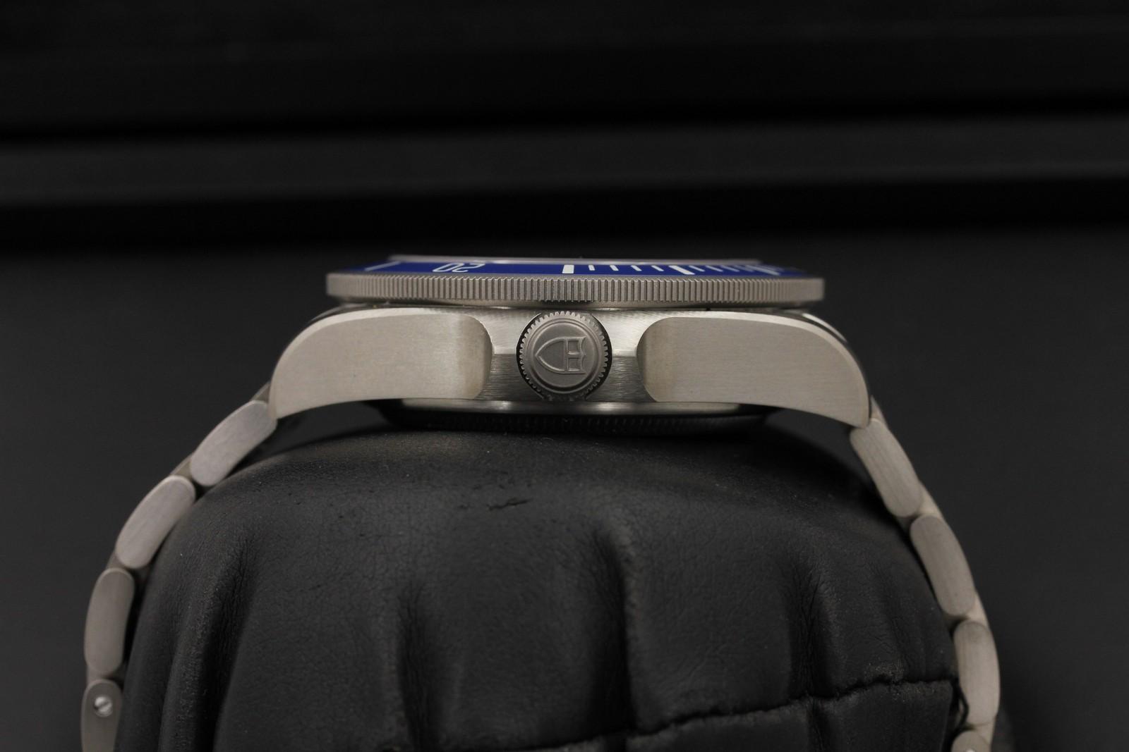 Watch Image 3