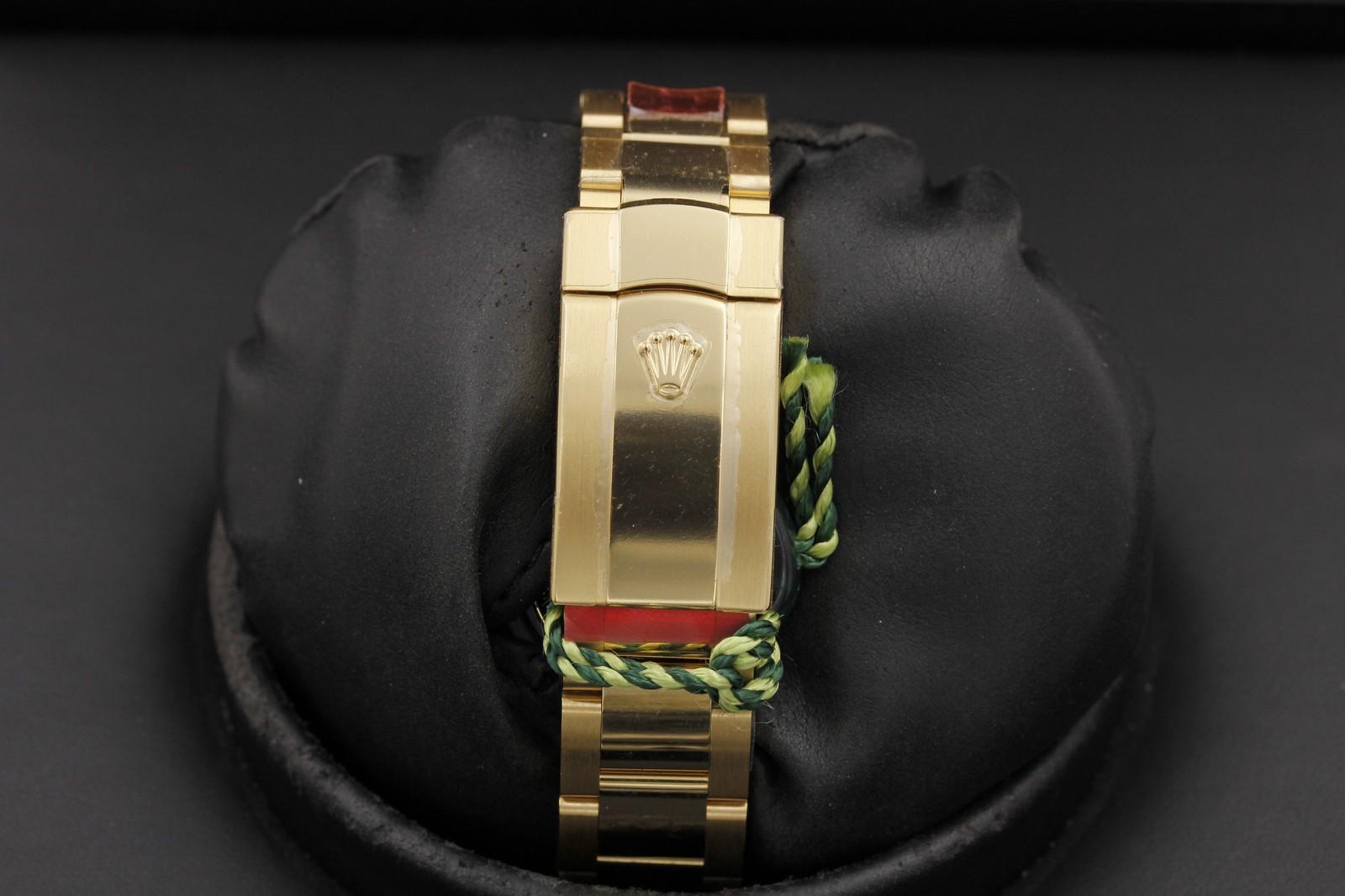 Watch Image 7