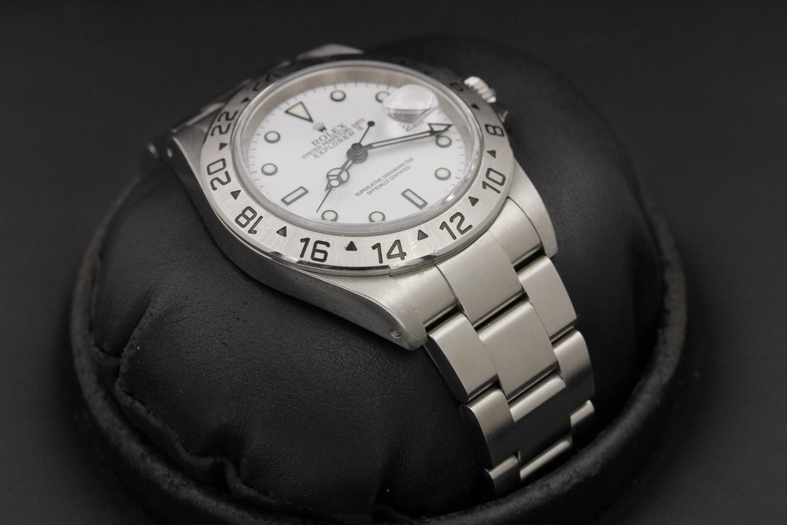 Watch Image 6