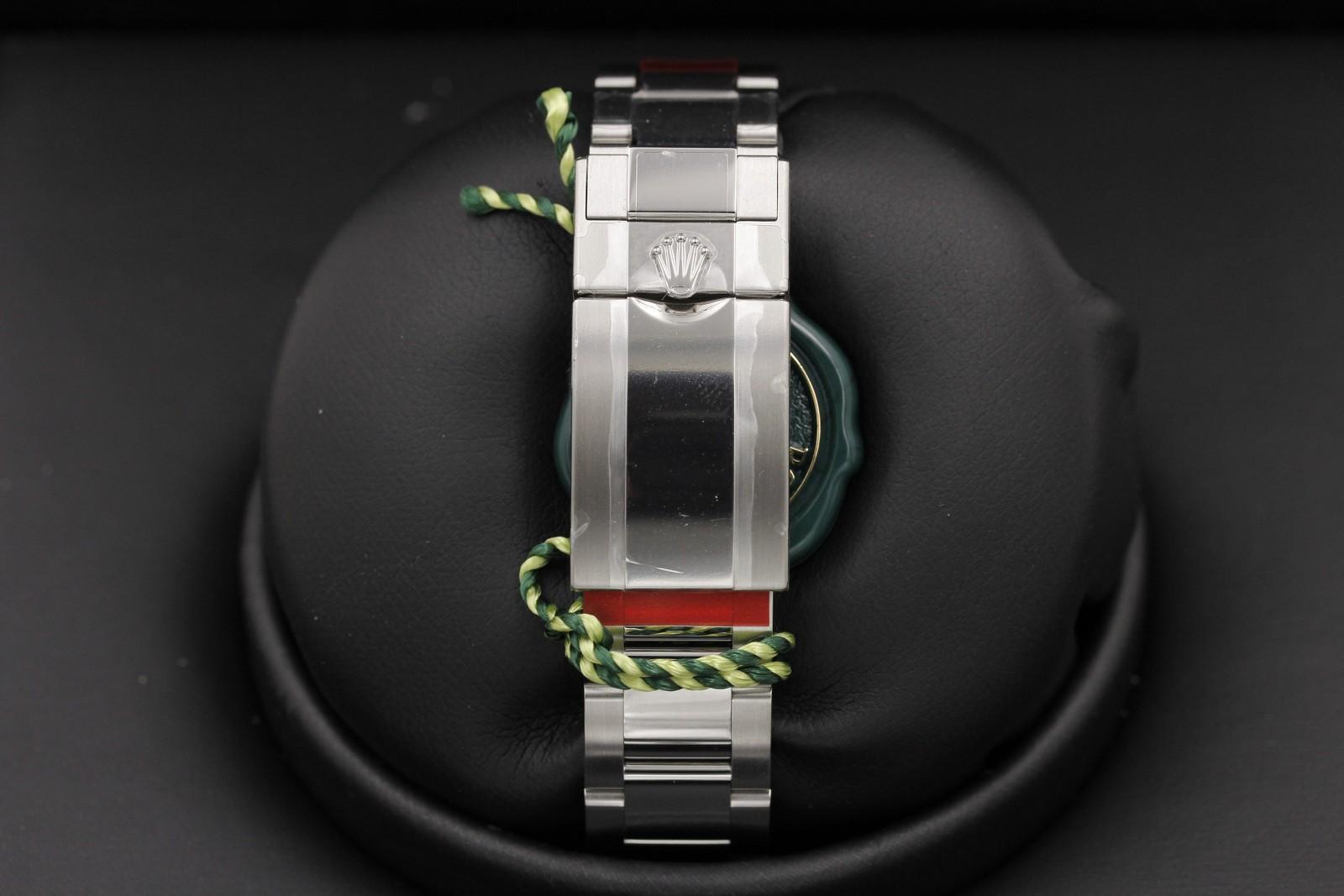 Watch Image 7