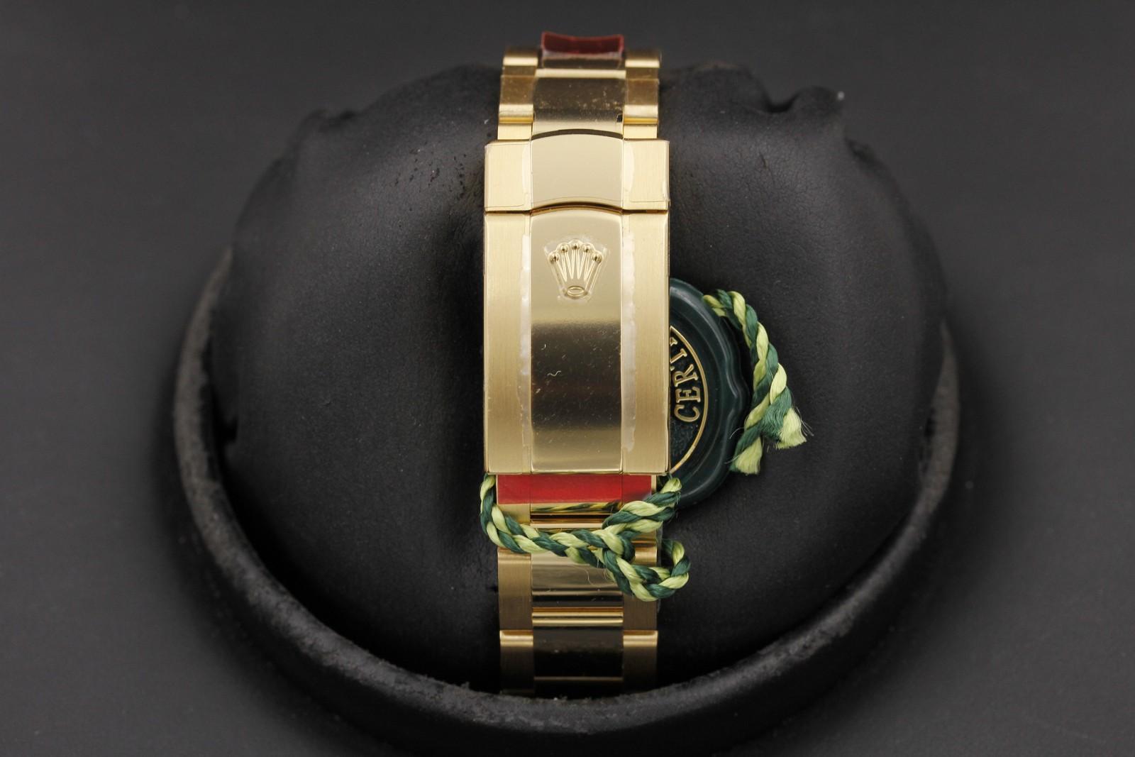 Watch Image 7