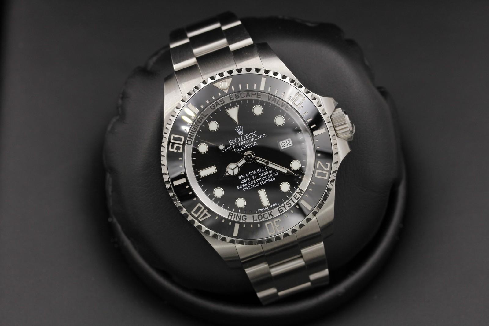 Watch Image 11