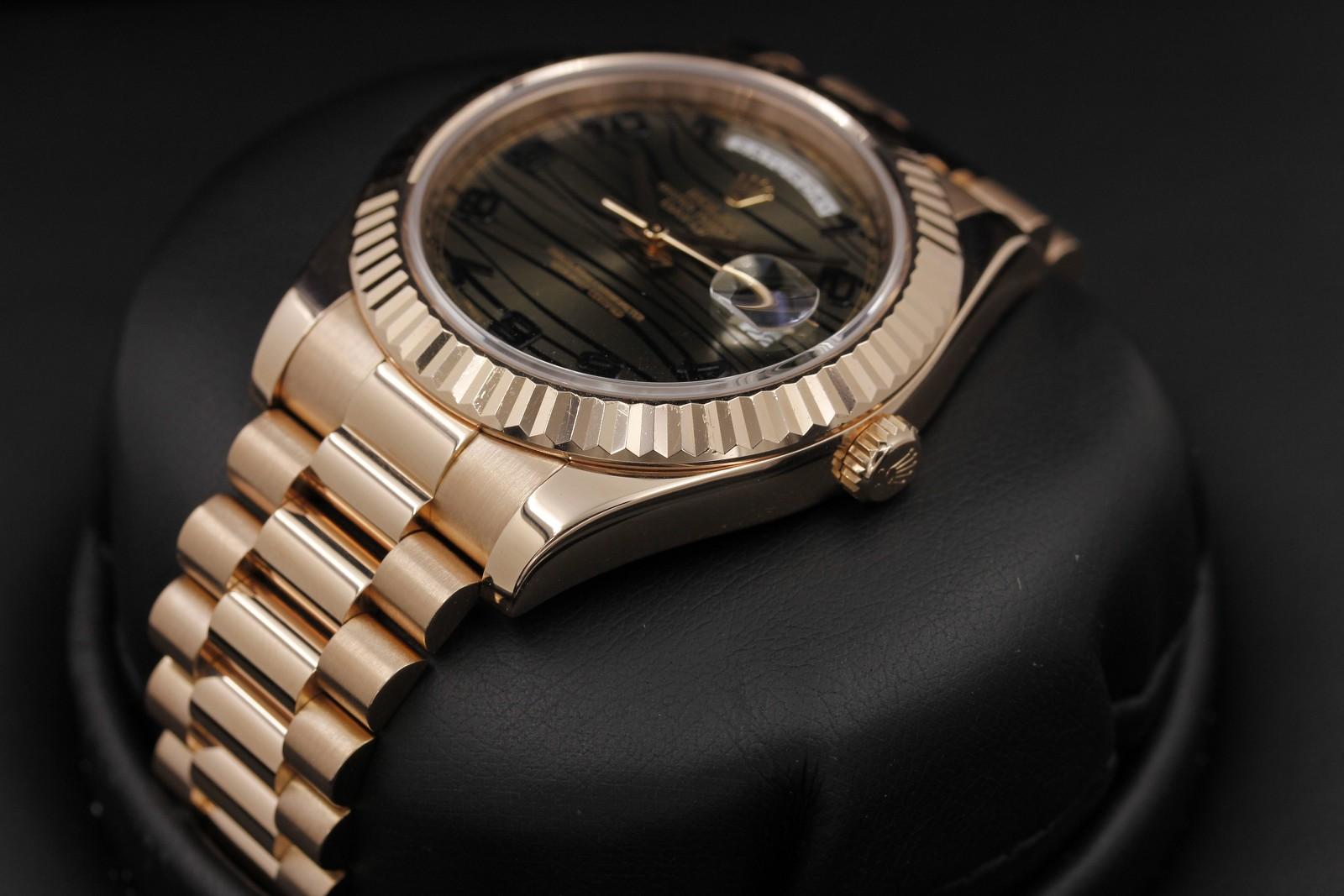 Watch Image 2