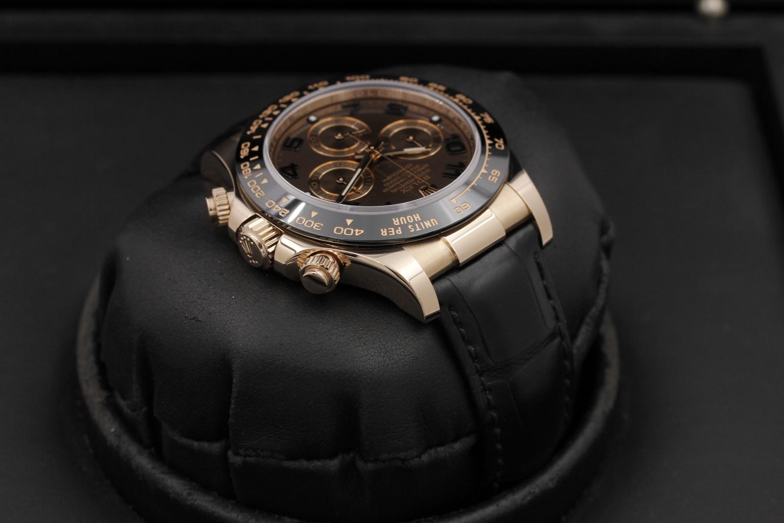 Watch Image 4