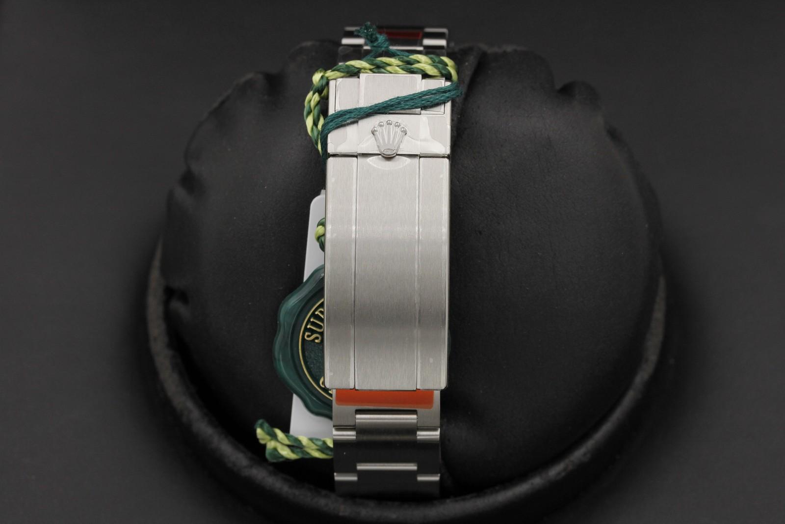 Watch Image 7